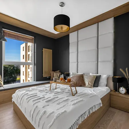 Warsaw Wola Apartment - Parking, Balcony, Workdesk - By Rentujemy Zewnętrze zdjęcie