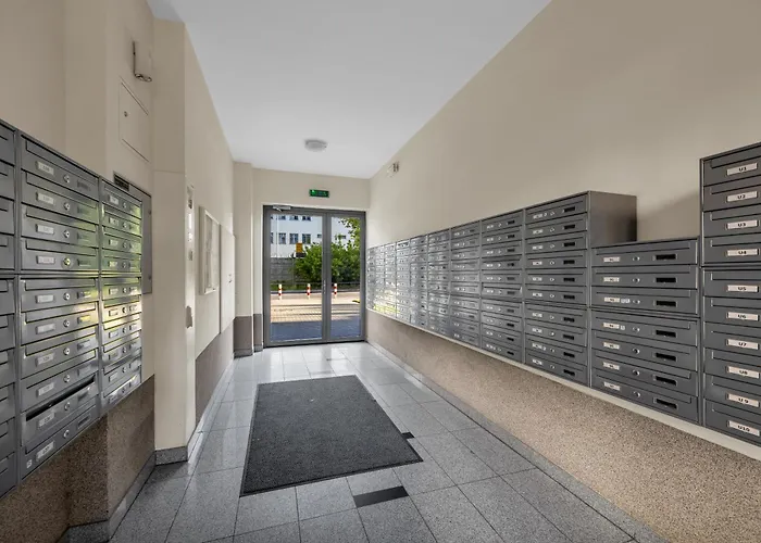 Warsaw Wola Apartment - Parking, Balcony, Workdesk - By Rentujemy