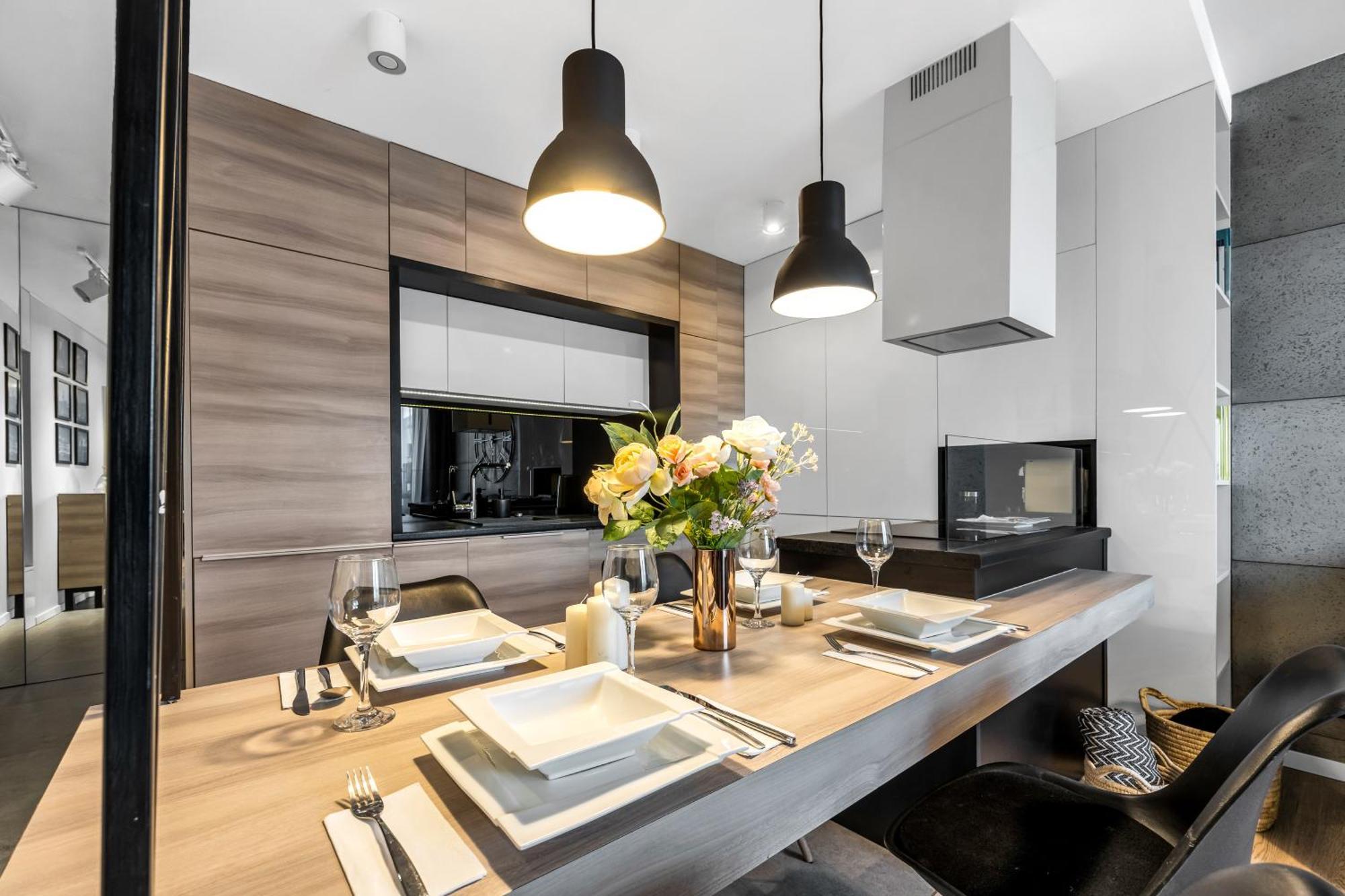 Wola - Parking, Balcony, Workdesk - By Rentujemy Apartment