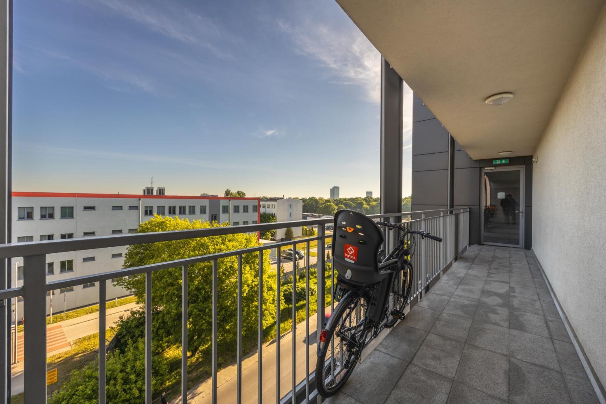Wola - Parking, Balcony, Workdesk - By Rentujemy *