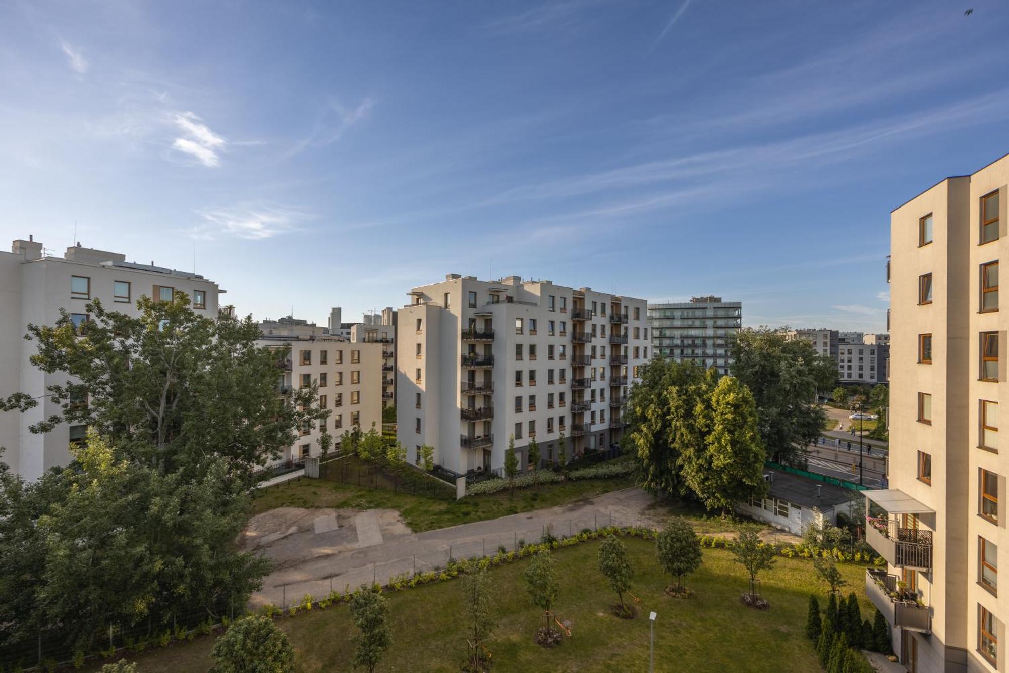 Apartment Wola - Parking, Balcony, Workdesk - By Rentujemy